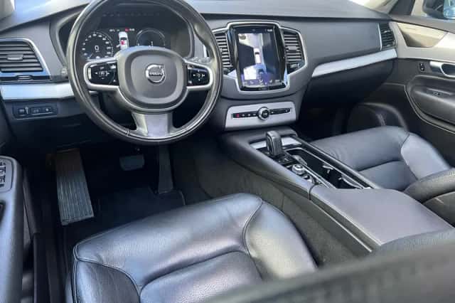 Volvo XC90 (2020) thumbnail 4