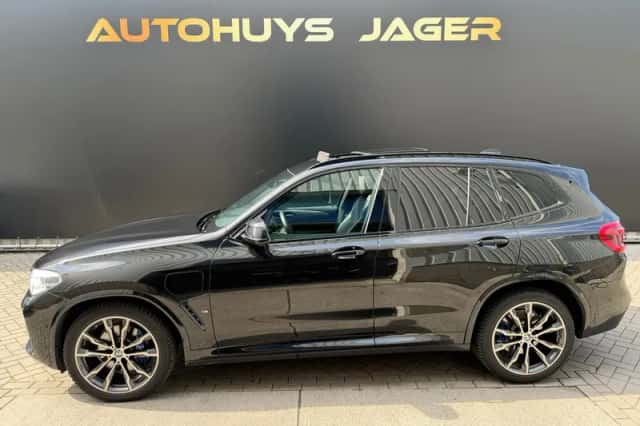 BMW X3 (2021) thumbnail 6