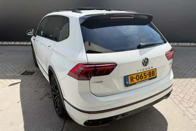 Volkswagen Tiguan (2021) thumbnail 6