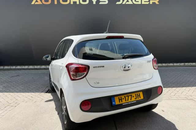 Hyundai i10 (2018) thumbnail 3