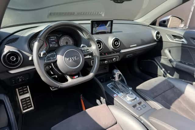 Audi A3 (2015) thumbnail 4