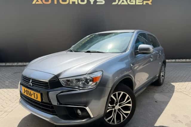Mitsubishi ASX (2017) thumbnail 1