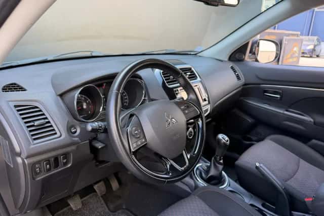Mitsubishi ASX (2017) thumbnail 4