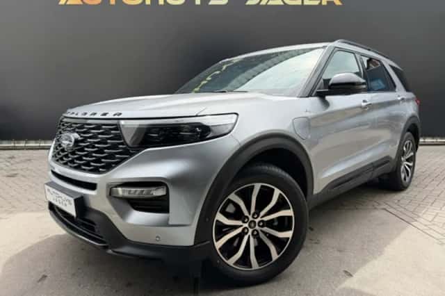 Ford Explorer (2021) thumbnail 1