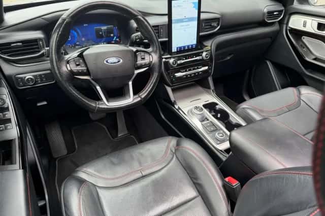 Ford Explorer (2021) thumbnail 4