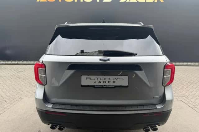 Ford Explorer (2021) thumbnail 6