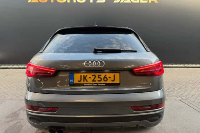 Audi Q3 (2015) thumbnail 6
