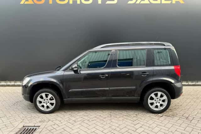 Škoda Yeti (2011) thumbnail 3
