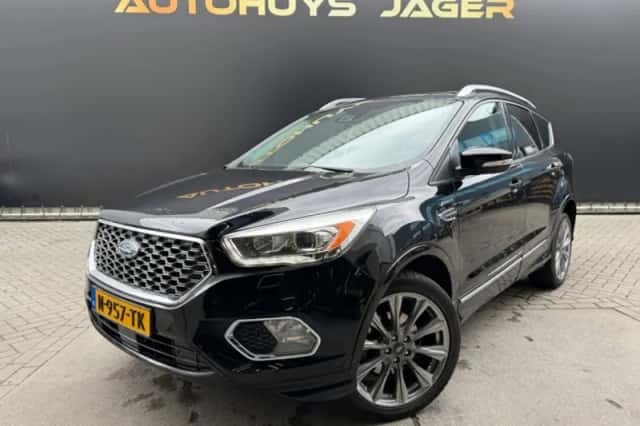 Ford Kuga (2018) thumbnail 1