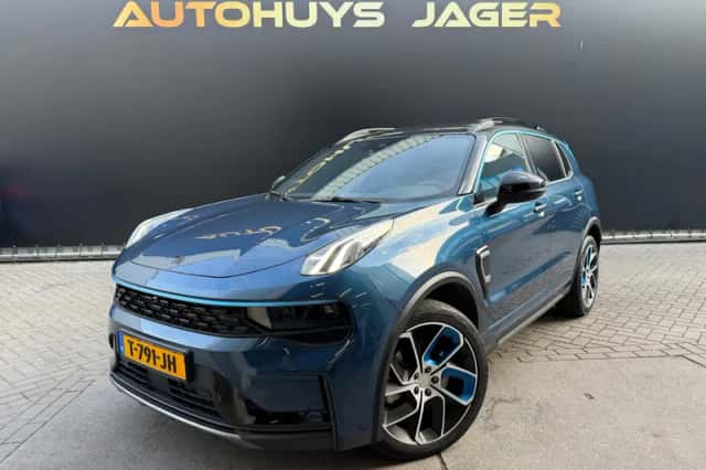 Lynk & Co 01 (2023) thumbnail 2