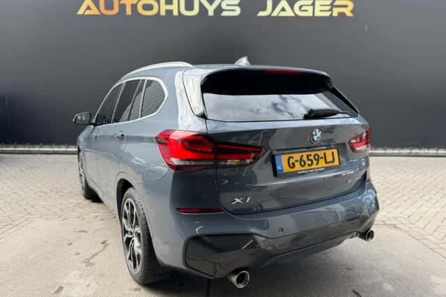 BMW X1 (2019) thumbnail 3