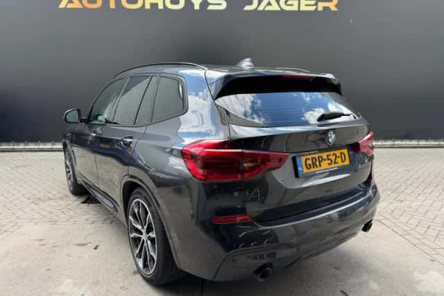 BMW X3 (2021) thumbnail 3