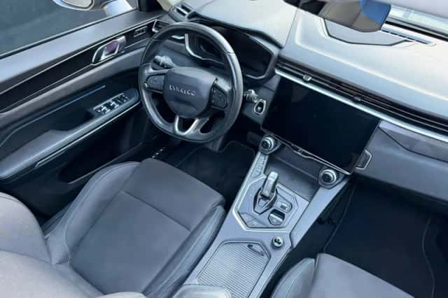Lynk & Co 01 (2022) thumbnail 5