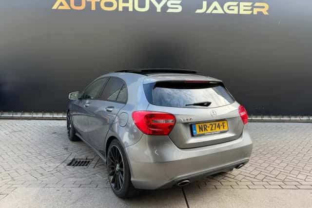 Mercedes-Benz A-Klasse (2013) thumbnail 3
