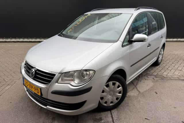 Volkswagen Touran (2007) thumbnail 5