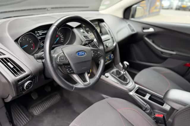 Ford Focus (2018) thumbnail 4