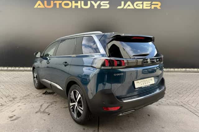 Peugeot 5008 (2022) thumbnail 3