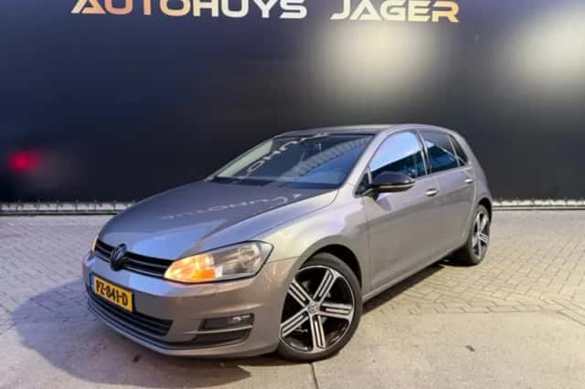 Volkswagen Golf (2013) thumbnail 1
