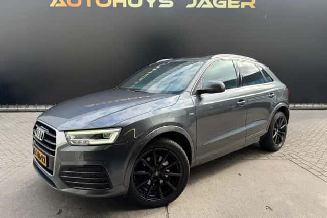 Audi Q3 (2015) thumbnail 2