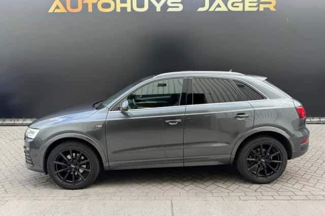 Audi Q3 (2015) thumbnail 5
