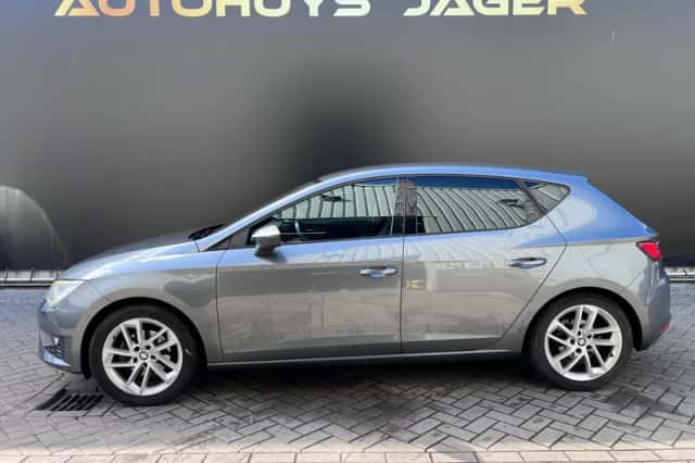 SEAT Leon (2013) thumbnail 3