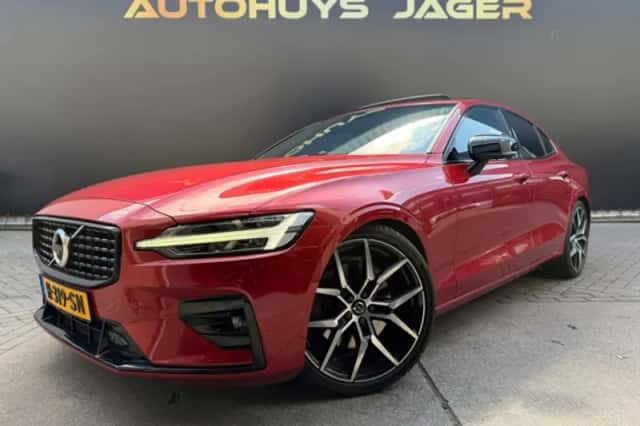 Volvo S60 (2019) thumbnail 1