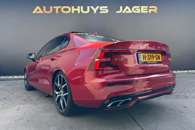 Volvo S60 (2019) thumbnail 3