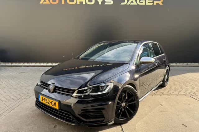 Volkswagen Golf (2019) thumbnail 4