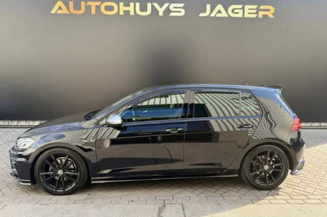 Volkswagen Golf (2019) thumbnail 5