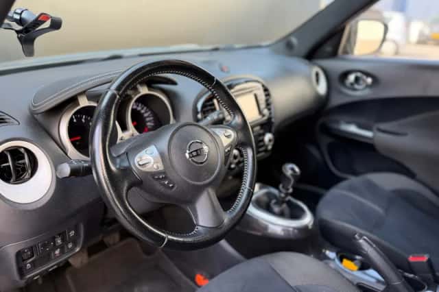 Nissan Juke (2015) thumbnail 3