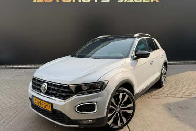 Volkswagen T-Roc (2018) thumbnail 1