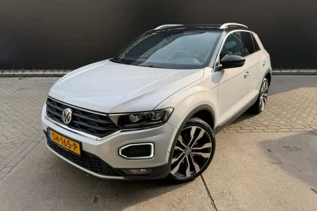 Volkswagen T-Roc (2018) thumbnail 4