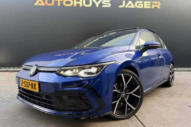 Volkswagen Golf (2023) thumbnail 1