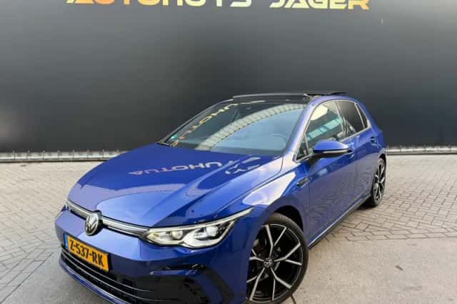 Volkswagen Golf (2023) thumbnail 4