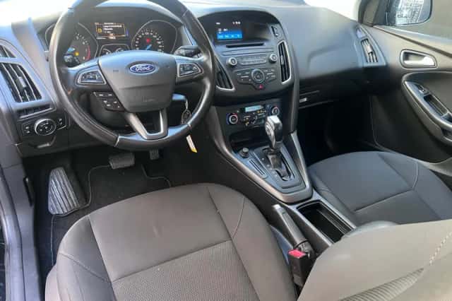 Ford Focus (2018) thumbnail 3