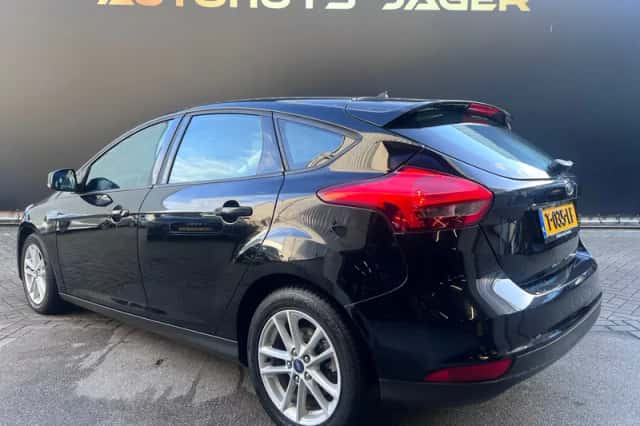 Ford Focus (2018) thumbnail 4