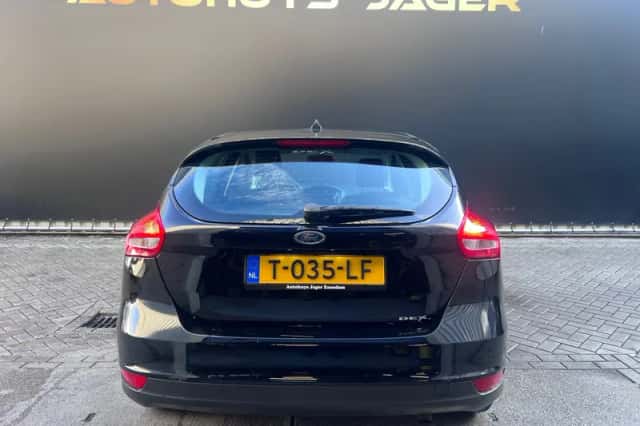 Ford Focus (2018) thumbnail 5