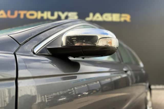 Jaguar X-Type (2008) thumbnail 6