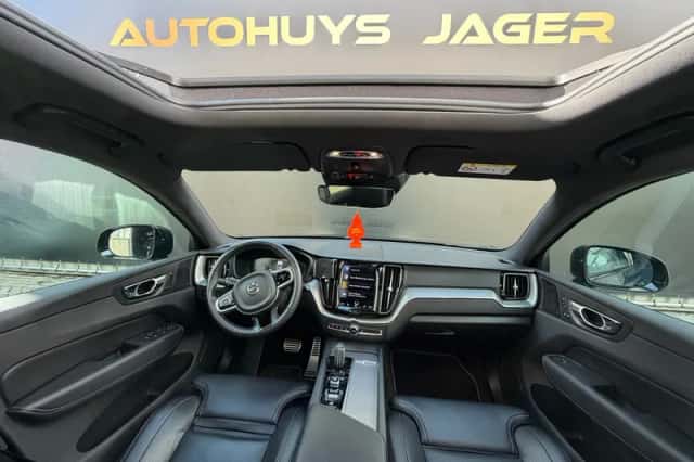 Volvo XC60 (2021) thumbnail 3