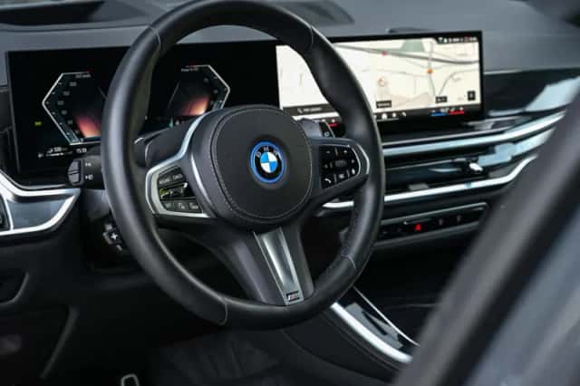 BMW X5 (2026) thumbnail 38