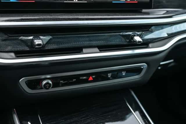 BMW X5 (2026) thumbnail 42