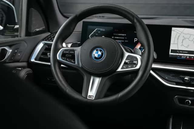 BMW X5 (2026) thumbnail 54