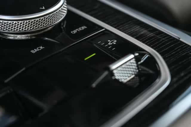 BMW X5 (2026) thumbnail 24