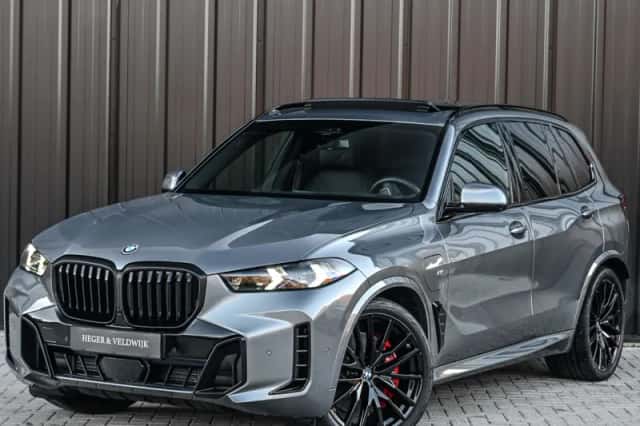 BMW X5 (2025) thumbnail 1