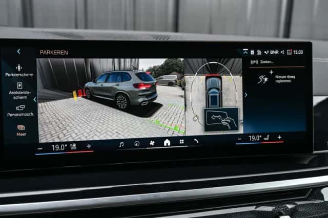 BMW X5 (2023) thumbnail 5