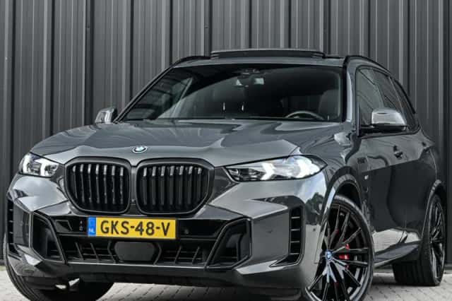 BMW X5 (2024) thumbnail 1