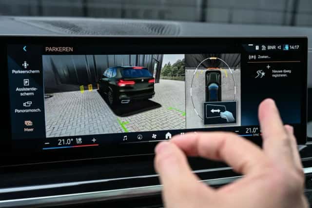 BMW X5 (2025) thumbnail 5