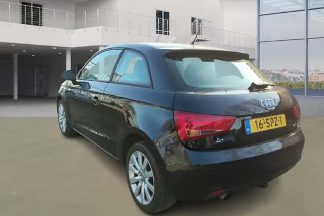 Audi A1 (2011) thumbnail 4