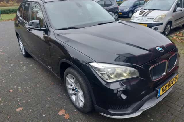 BMW X1 (2015) thumbnail 3