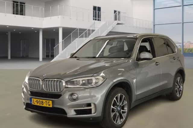 BMW X5 (2018) thumbnail 1